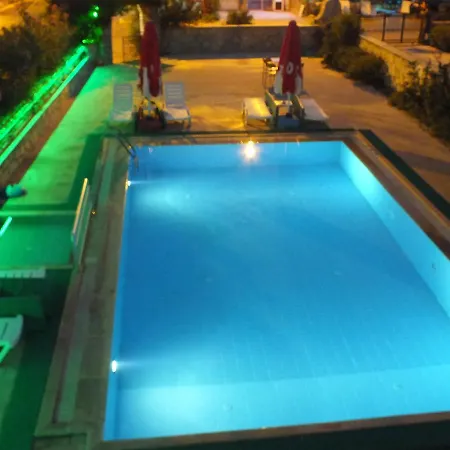 Seni̇z Apart מלון דירות