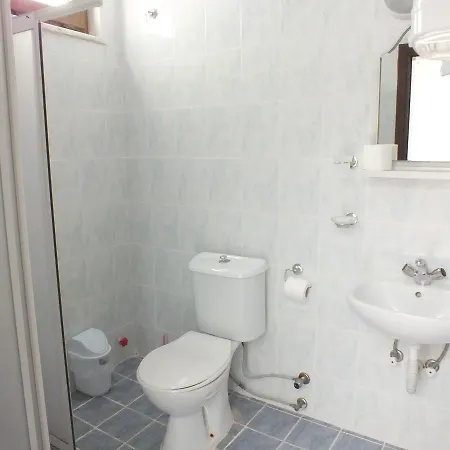 Seni̇z Apart מלון דירות *