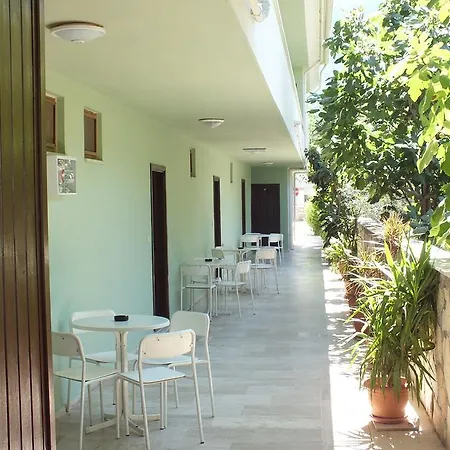 Seni̇z Apart Apartmanhotel Turunc